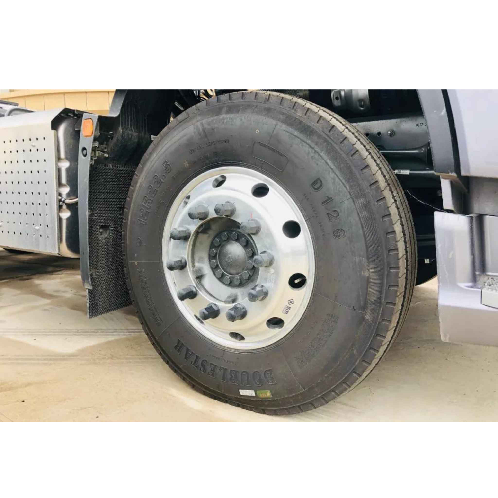 Đầu kéo Howo Max 440 HP - Ảnh 5